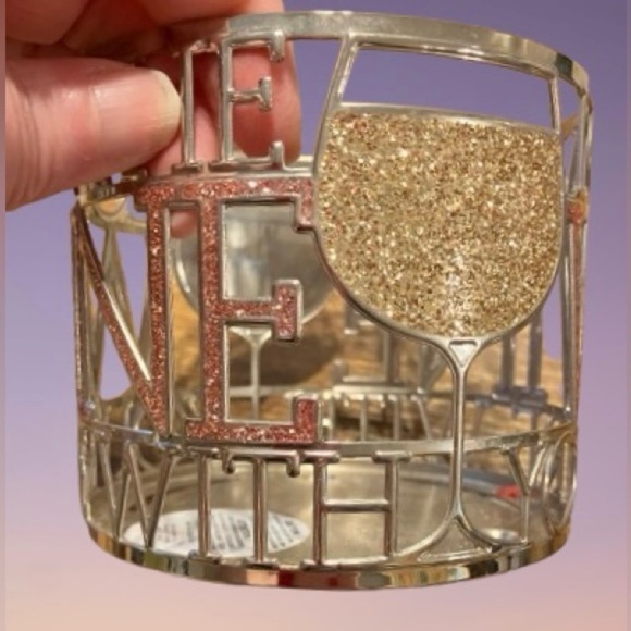 🍷 GLITTER EMBOSSED WINE GLASSES  3 Wick Candle Holder Bath Body Works Romantic - Picture 9 of 9